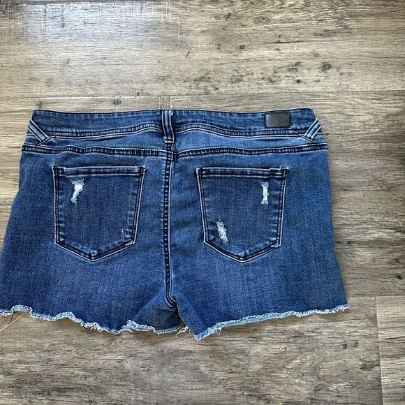 WOMENS JEAN SHORTS SIZE 13 - Picture 2 of 3